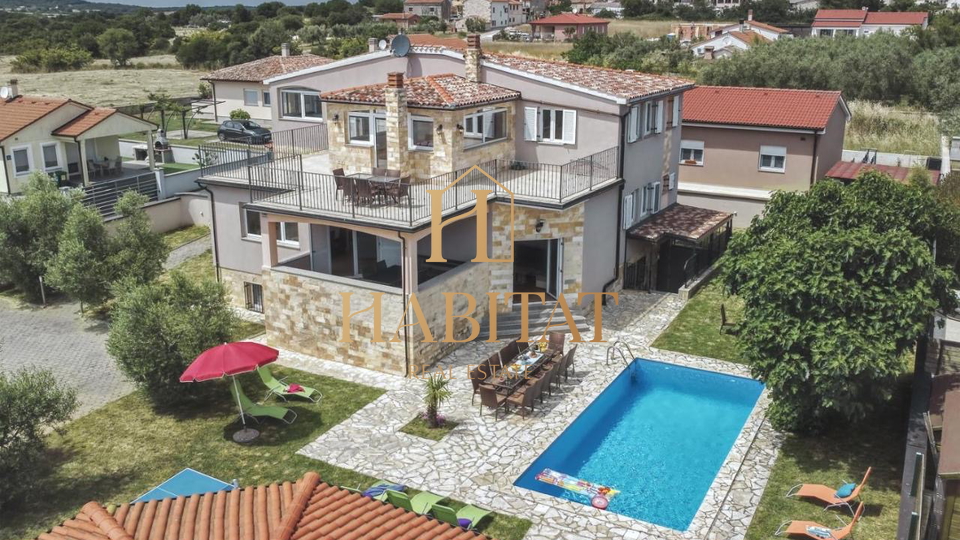 Istria, Liznjan, Villa 450m2 with swimming pool