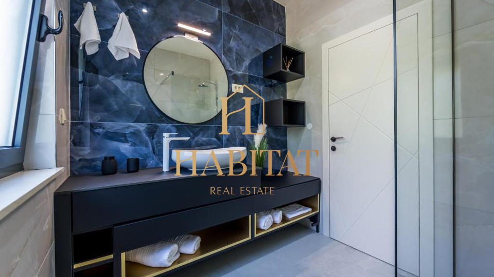 Hi&scaron;a&comma; 400 m2&comma; Prodaja&comma; Lovran