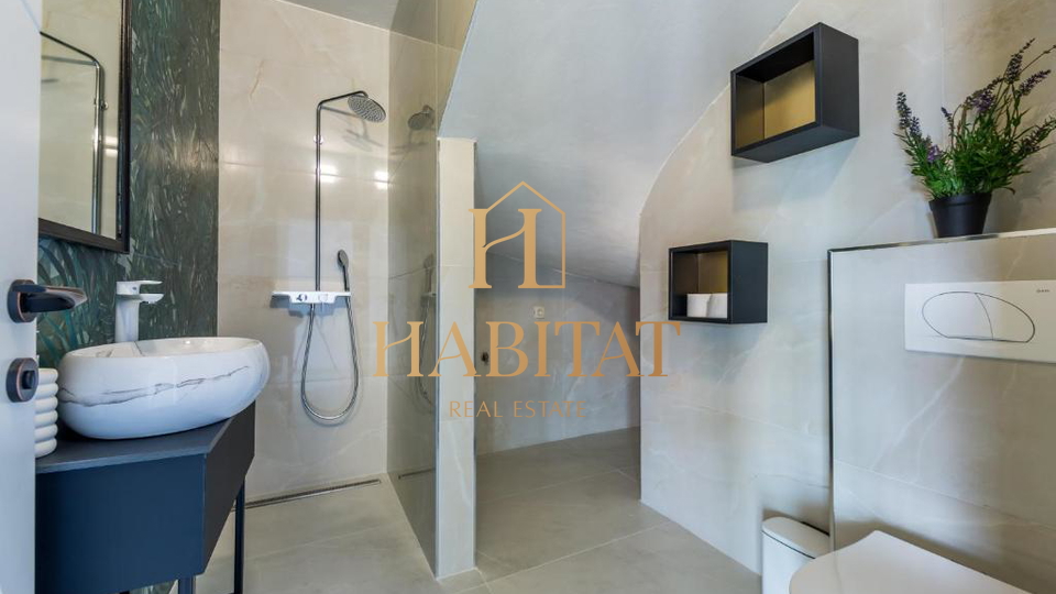 Hi&scaron;a&comma; 400 m2&comma; Prodaja&comma; Lovran