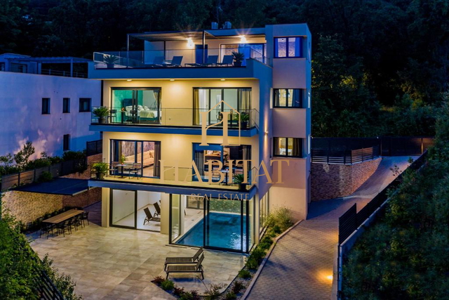 House, 400 m2, For Sale, Lovran