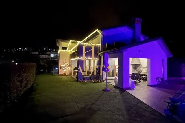 Opatija - Ičići,  luksuzna kuća s bazenom i pogledom na more