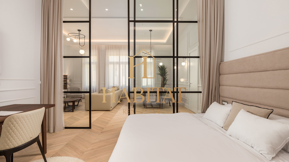 Opatija - centar&comma; luksuzan stan u povijesnoj vili&comma; 2S&plus;DB