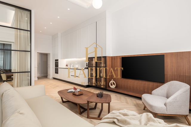 Opatija - centar, luksuzan stan u povijesnoj vili, 2S+DB