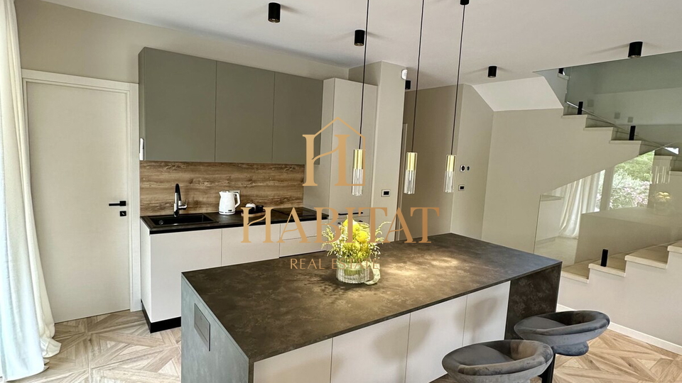 House, 190 m2, For Sale, Mošćenička Draga