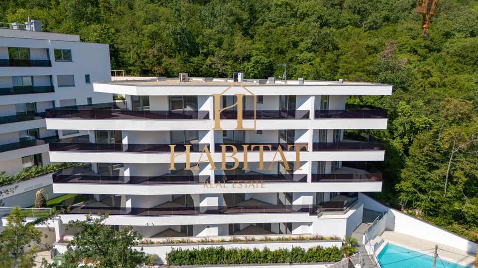 Opatija, novogradnja sa 7 stanova, garažom i bazenom