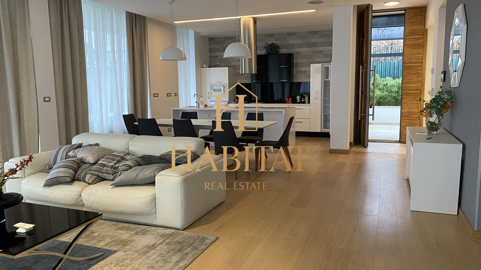 Opatija - I&ccaron;i&cacute;i&comma; ekskluzivna vila 150 m od mora