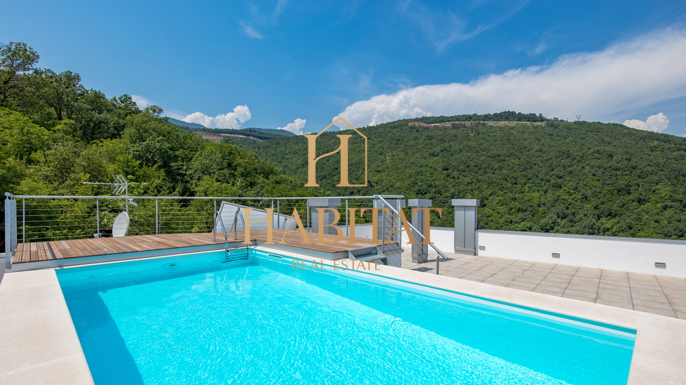 Wohnung, 367 m2, Verkauf, Opatija