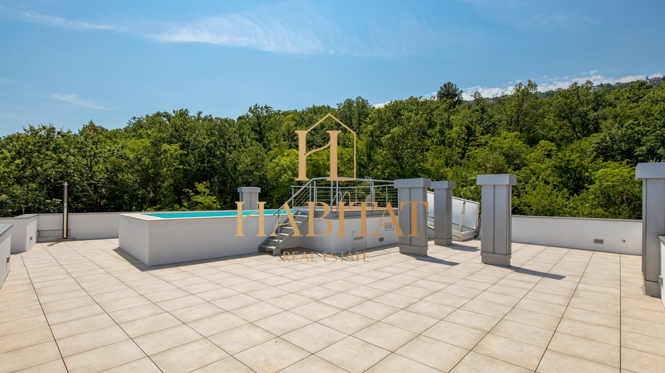 Wohnung, 367 m2, Verkauf, Opatija