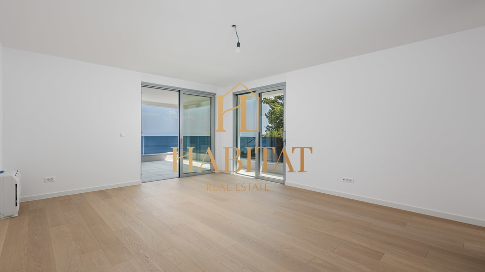 Wohnung, 367 m2, Verkauf, Opatija