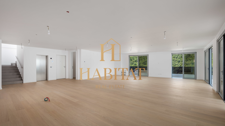 Wohnung, 367 m2, Verkauf, Opatija