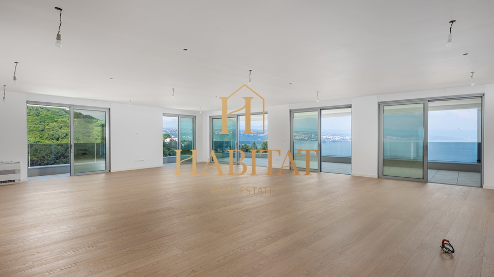 Wohnung, 367 m2, Verkauf, Opatija