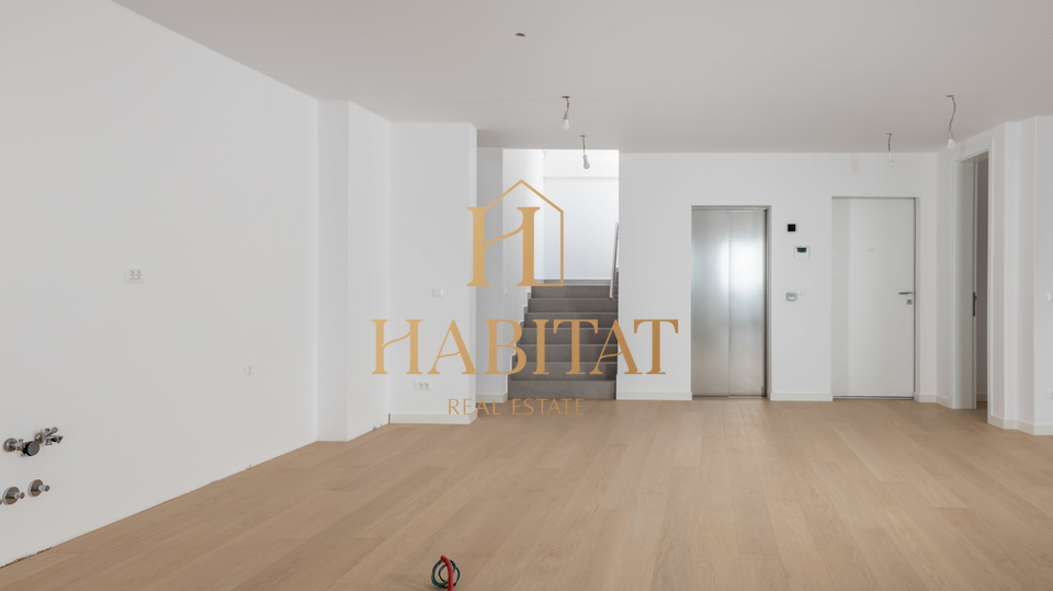 Wohnung, 367 m2, Verkauf, Opatija