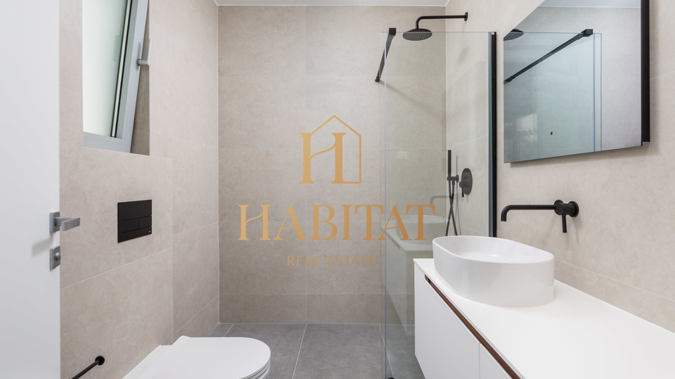 Opatija, stan 2S+DB s bazenom i pogledom na more