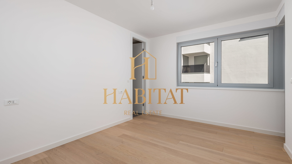 Opatija, stan 2S+DB s bazenom i pogledom na more