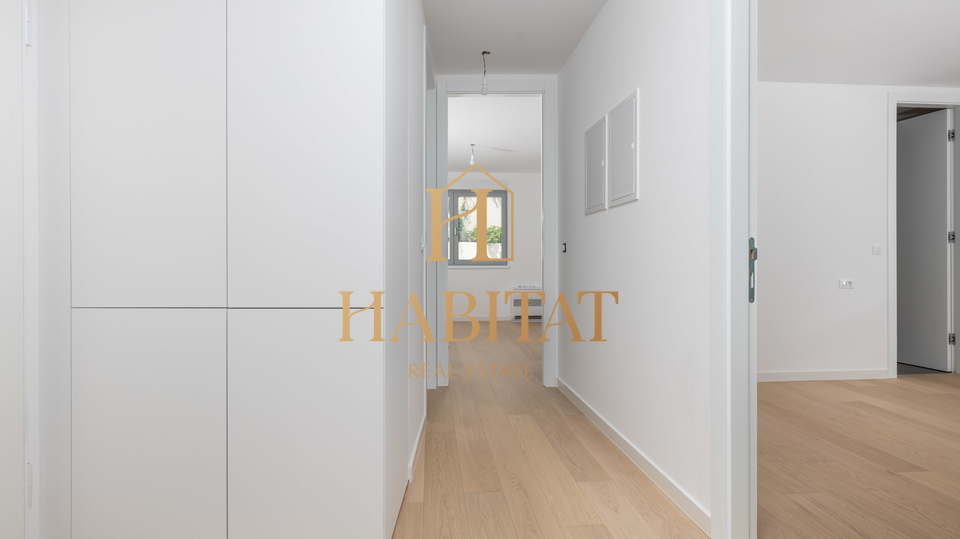 Opatija, stan 2S+DB s bazenom i pogledom na more