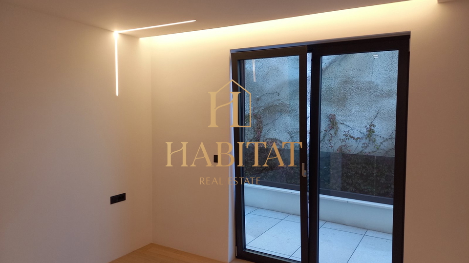 Opatija&comma; luksuzni stan s pogledom na more&comma; 3S&plus;DB&comma; 144&comma;30 m2