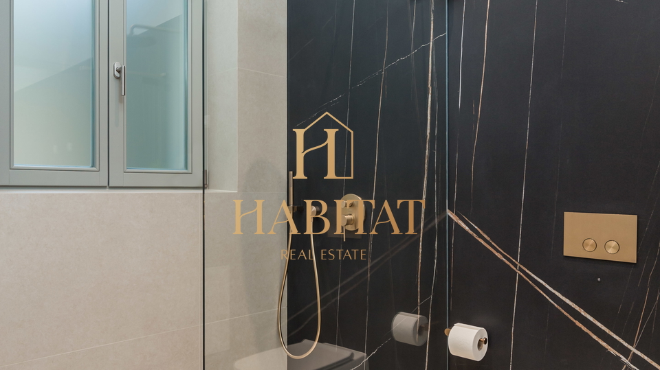 Opatija - centar&comma; luksuzan stan u povijesnoj vili&comma; 2S&plus;DB