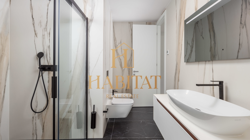 Wohnung, 367 m2, Verkauf, Opatija