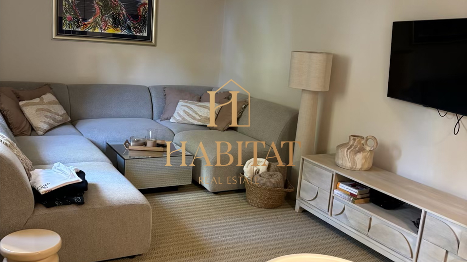 Opatija - centar&comma; predivan stan&comma; 1S&plus;DB&comma; 46m2