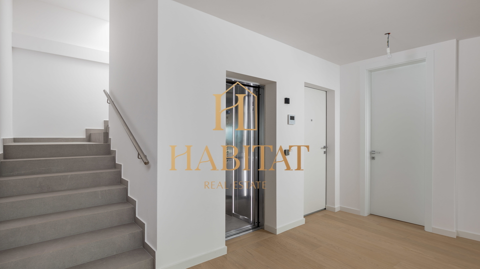 Wohnung, 367 m2, Verkauf, Opatija