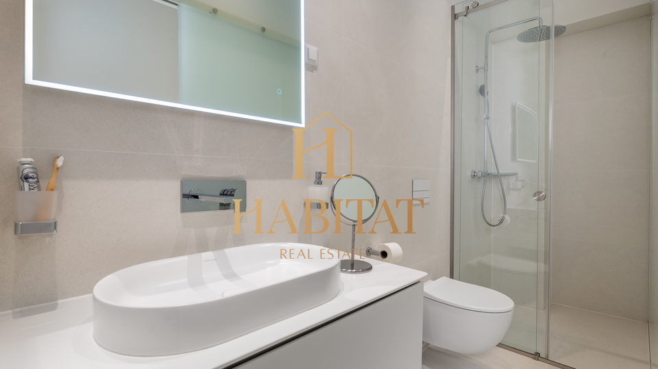 Opatija - centar&comma; luksuzan stan u povijesnoj vili&comma; 2S&plus;DB