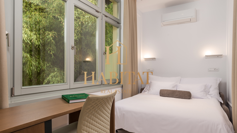 Opatija - centar&comma; luksuzan stan u povijesnoj vili&comma; 2S&plus;DB