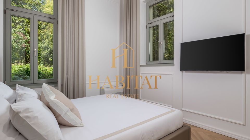 Opatija - centar&comma; luksuzan stan u povijesnoj vili&comma; 2S&plus;DB