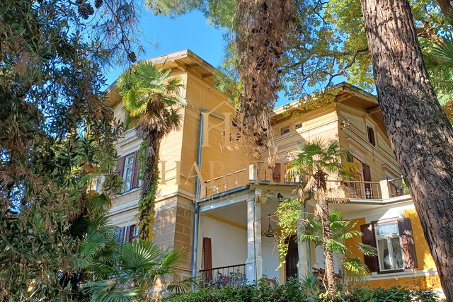 Apartment, 294 m2, For Sale, Opatija