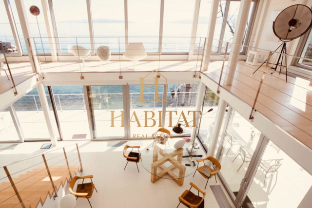 House, 600 m2, For Sale, Opatija