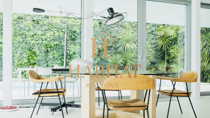 House, 600 m2, For Sale, Opatija