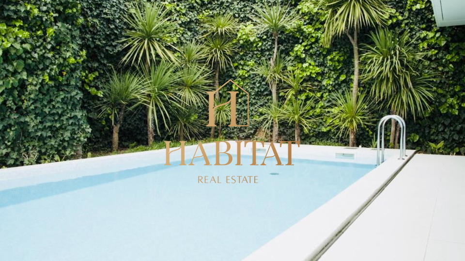 House, 600 m2, For Sale, Opatija