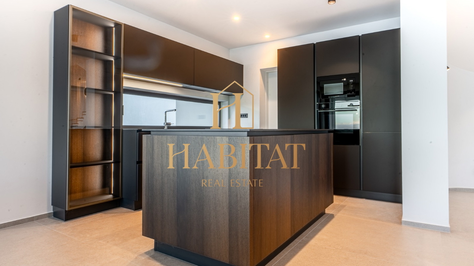 Haus, 219 m2, Verkauf, Lovran