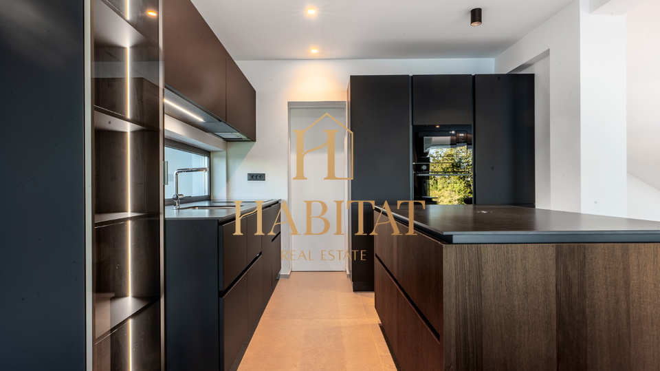 Haus, 219 m2, Verkauf, Lovran