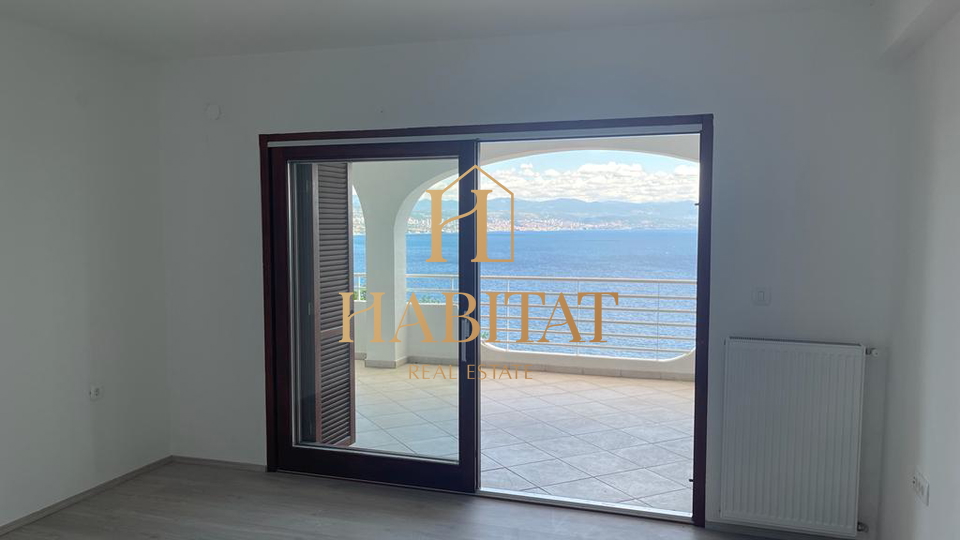 Opatija&comma; stan s pogledom na Kvarner&comma; 2S&plus;DB&comma; 150 m2