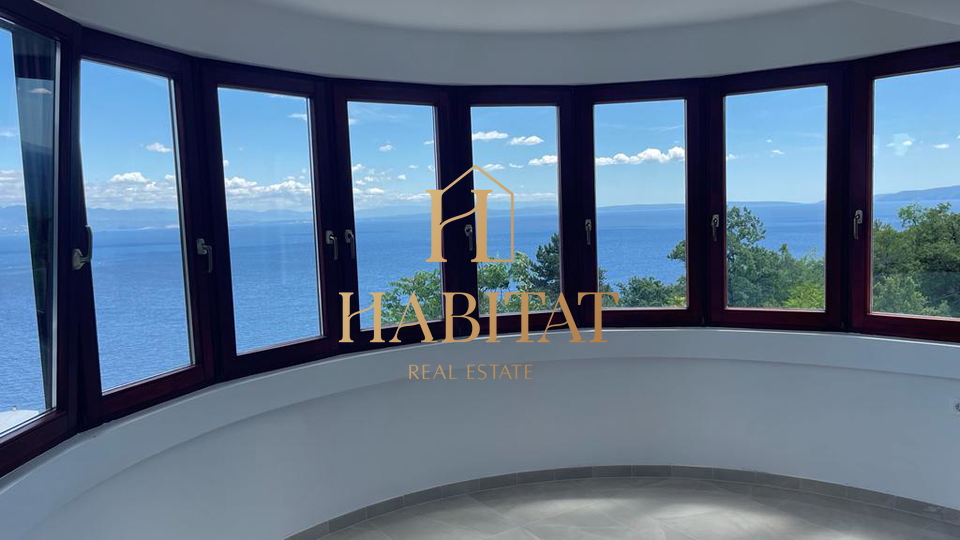 Opatija&comma; stan s pogledom na Kvarner&comma; 2S&plus;DB&comma; 150 m2
