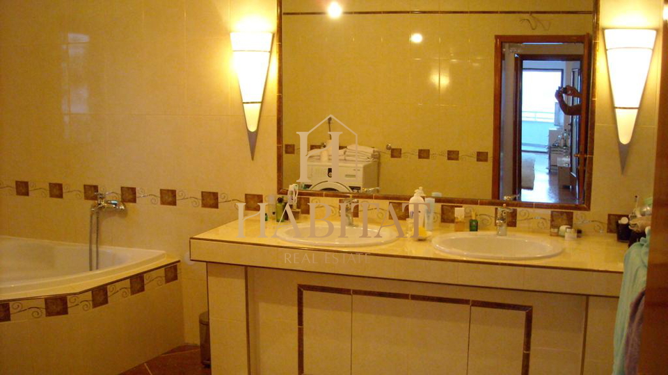 Hi&scaron;a&comma; 787 m2&comma; Prodaja&comma; Opatija