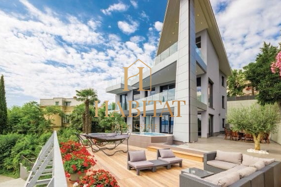 House, 756 m2, For Sale, Opatija