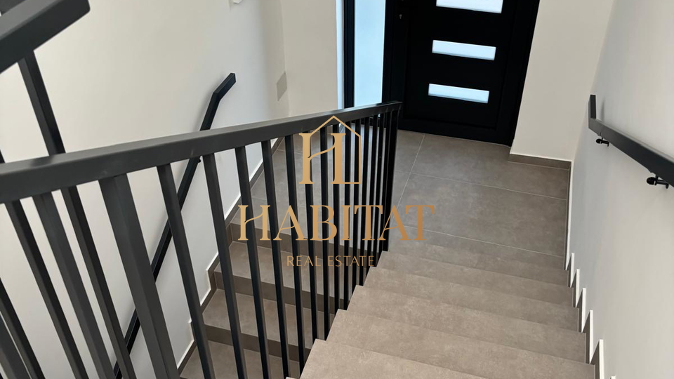 Lovran&comma; stan s vrtom u novogradnji&comma; 3S&plus;DB&comma; 207&comma;10 m2