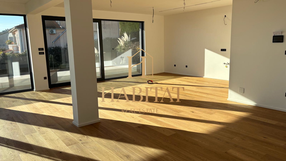 Lovran&comma; stan s vrtom u novogradnji&comma; 2S&plus;DB&comma; 114&comma;82 m2