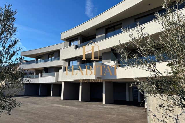 Apartment, 192 m2, For Sale, Lovran