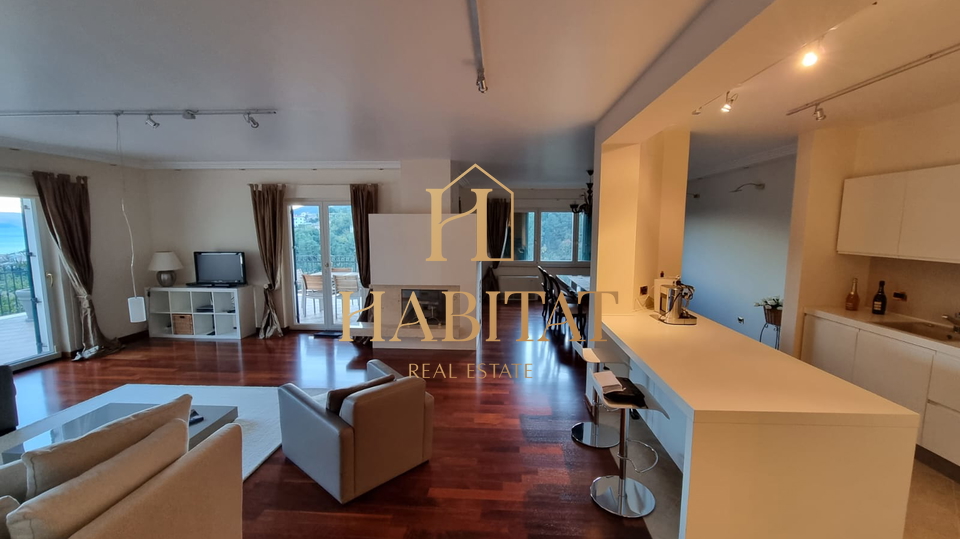 Opatija - I&ccaron;i&cacute;i&comma; eta&zcaron;a vile s velikom terasom i pogledom na more