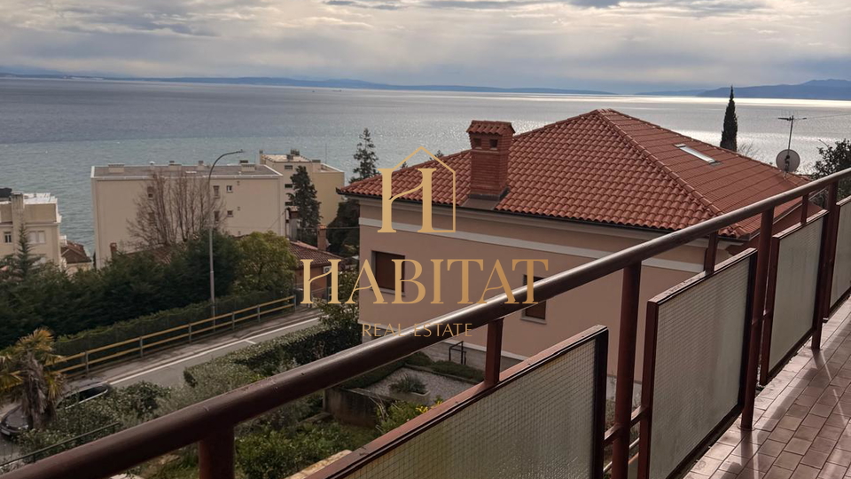 Opatija&comma; stan s pogledom na more&comma; 3S&plus;DB&comma; 88m2