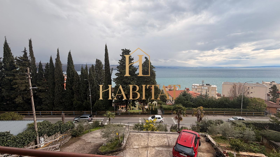 Opatija&comma; stan s pogledom na more&comma; 3S&plus;DB&comma; 88m2