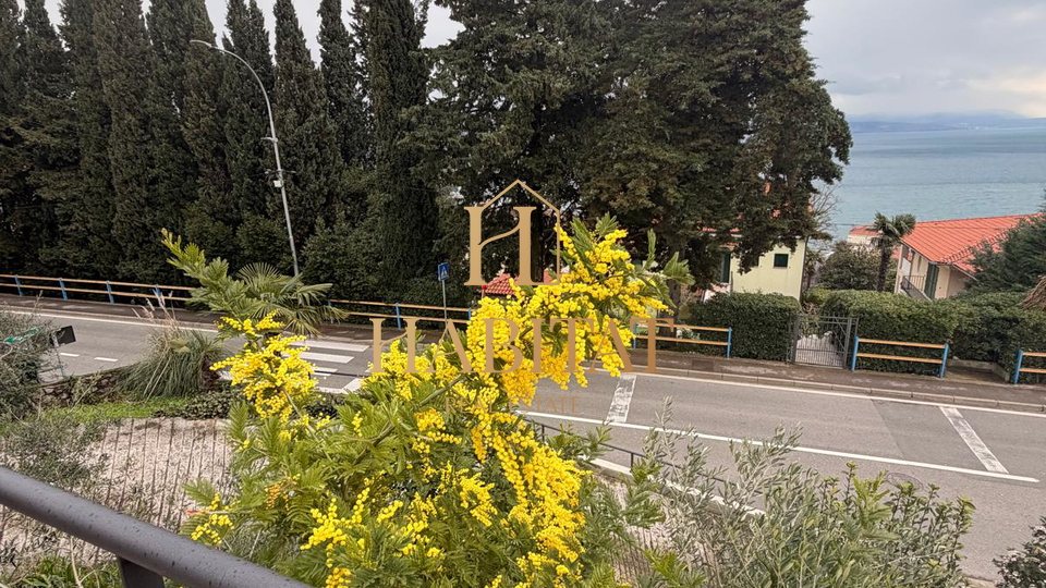 Opatija&comma; stan s pogledom na more&comma; 3S&plus;DB&comma; 88m2