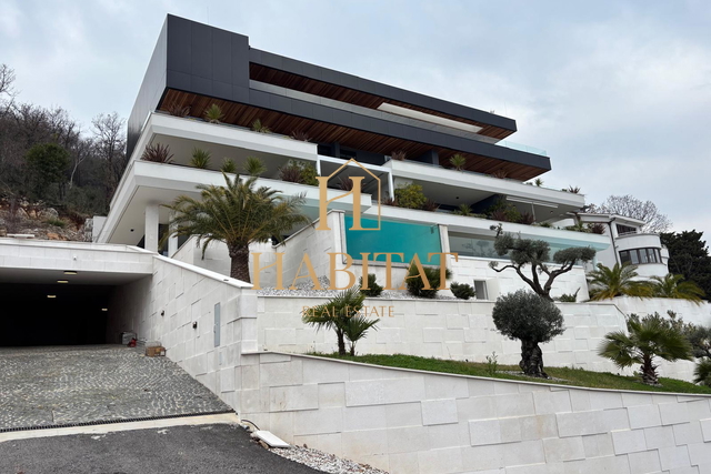 Apartment, 217 m2, For Sale, Opatija