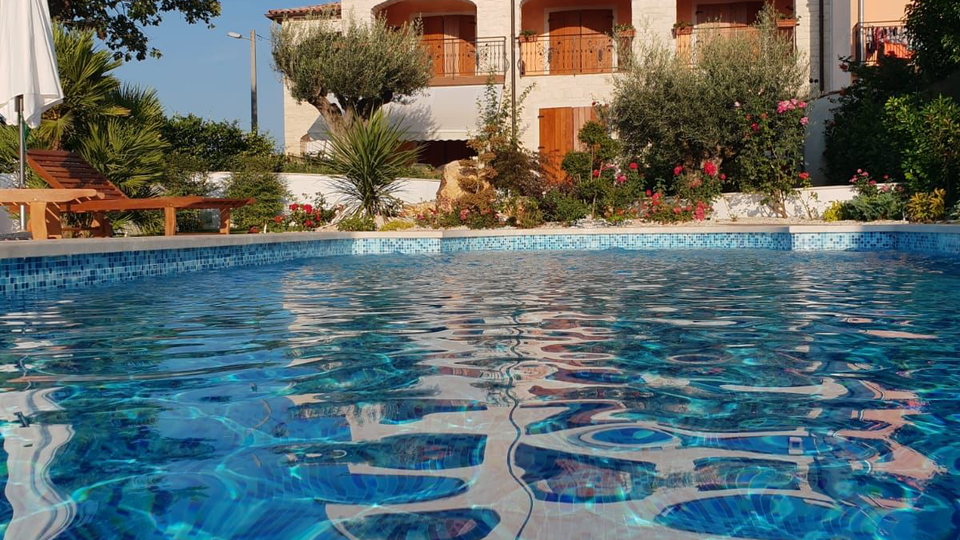 EKSLUZIVNA VILLA SA BAZENOM I PREKRASNIM POGLEDOM  NA MORE&comma; PORE&Ccaron;