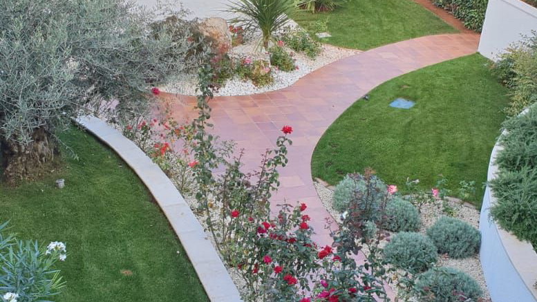 EKSLUZIVNA VILLA SA BAZENOM I PREKRASNIM POGLEDOM  NA MORE&comma; PORE&Ccaron;