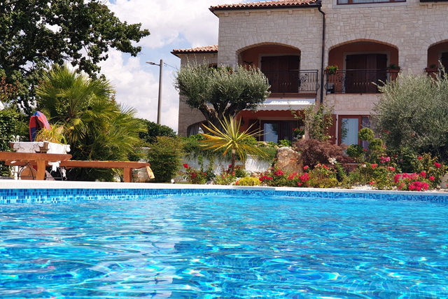 EKSLUZIVNA VILLA SA BAZENOM I PREKRASNIM POGLEDOM  NA MORE, POREČ