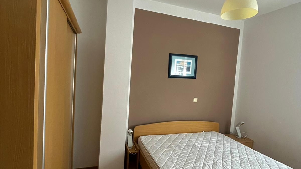 APARTMANSKA KU&Cacute;A 800 METARA OD MORA&comma; FUNTANA