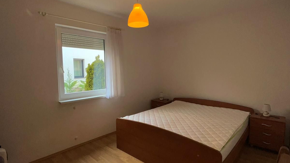 APARTMANSKA KU&Cacute;A 800 METARA OD MORA&comma; FUNTANA